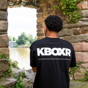 KBOXR tshirt met logo onderstreept